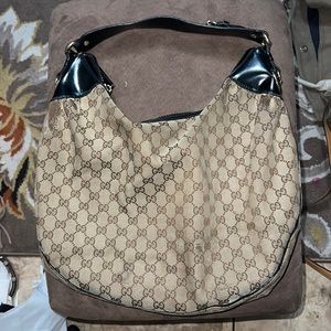 Gucci shoulder bag